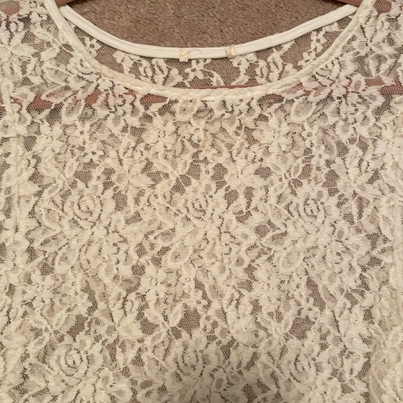 Chico’s All lace Cropped Dainty Shirt. Size Small EUC - Picture 6 of 8
